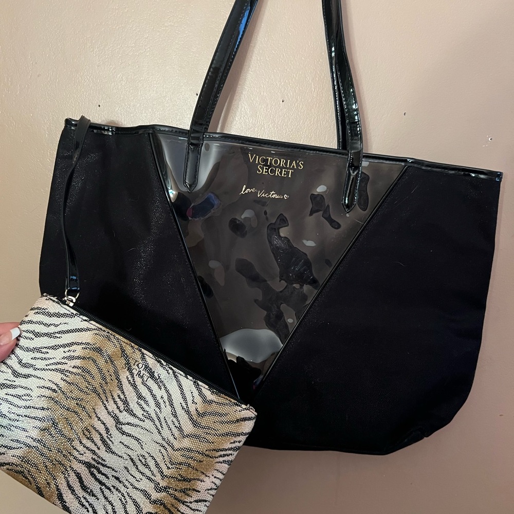 Victoria’s Secret Tote Bag w/ Makeup Bag attached!